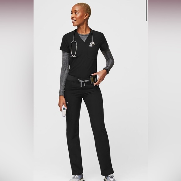 Figs Scrub Pants• Black - Picture 3 of 3